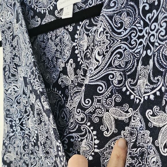 Elegant Black and White Patterned Dress - Picture 4 of 5